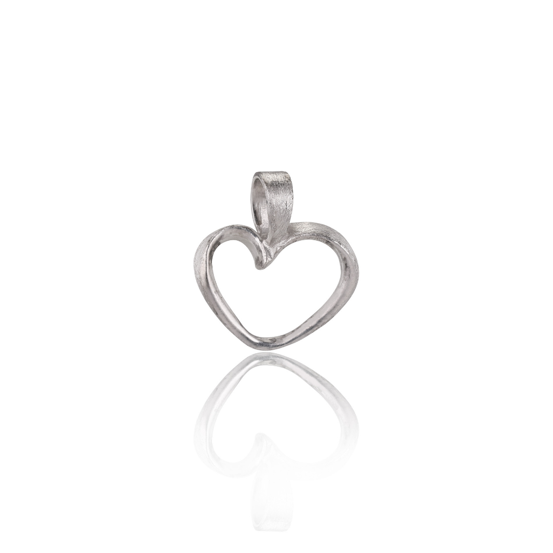 Nami Petit Exquisite small silver pendant.
