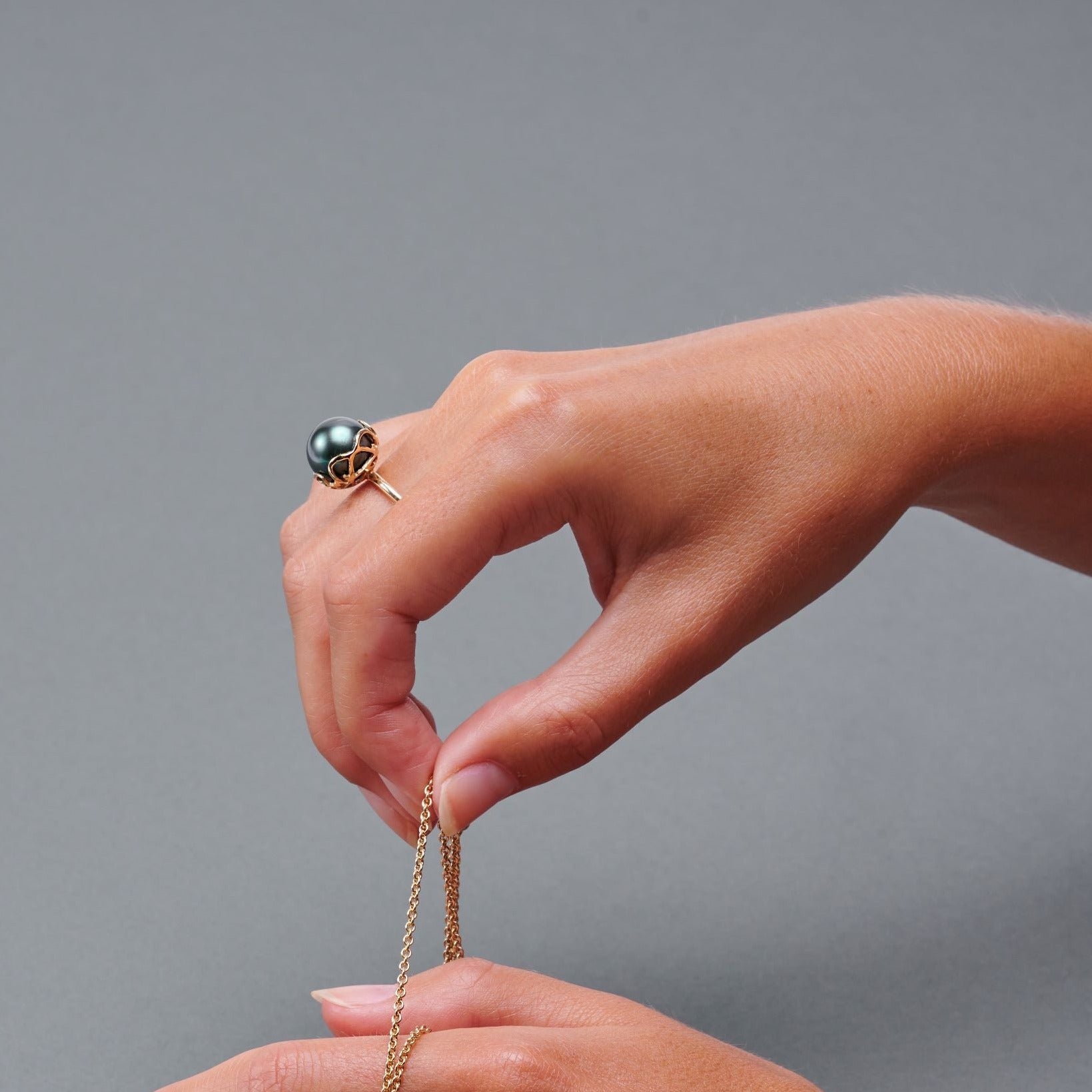 Obi Luxe tidsløs Tahiti perle ring i guld.