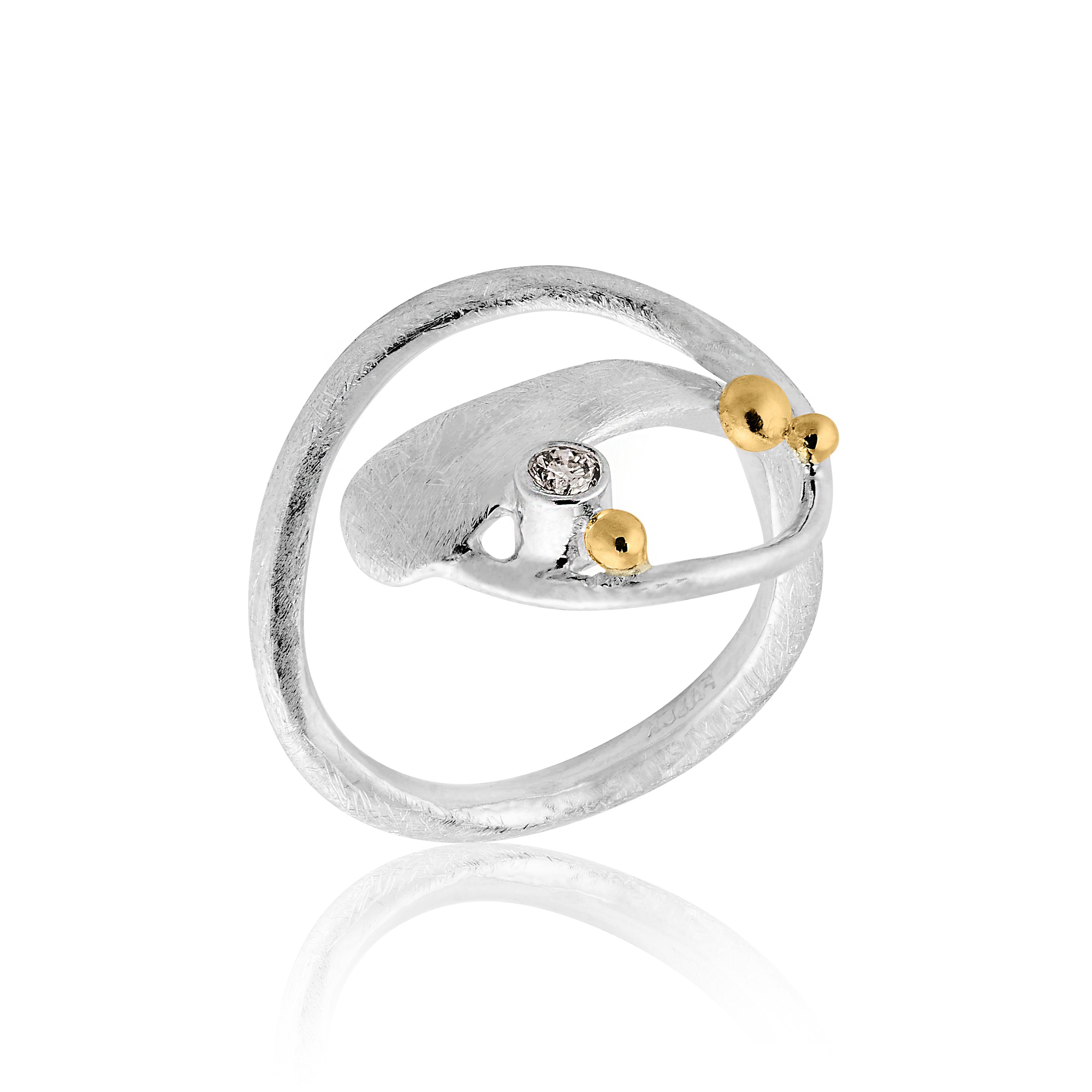 Yuuki Fantasy eksklusiv guld ring med Tanzanit og diamant.