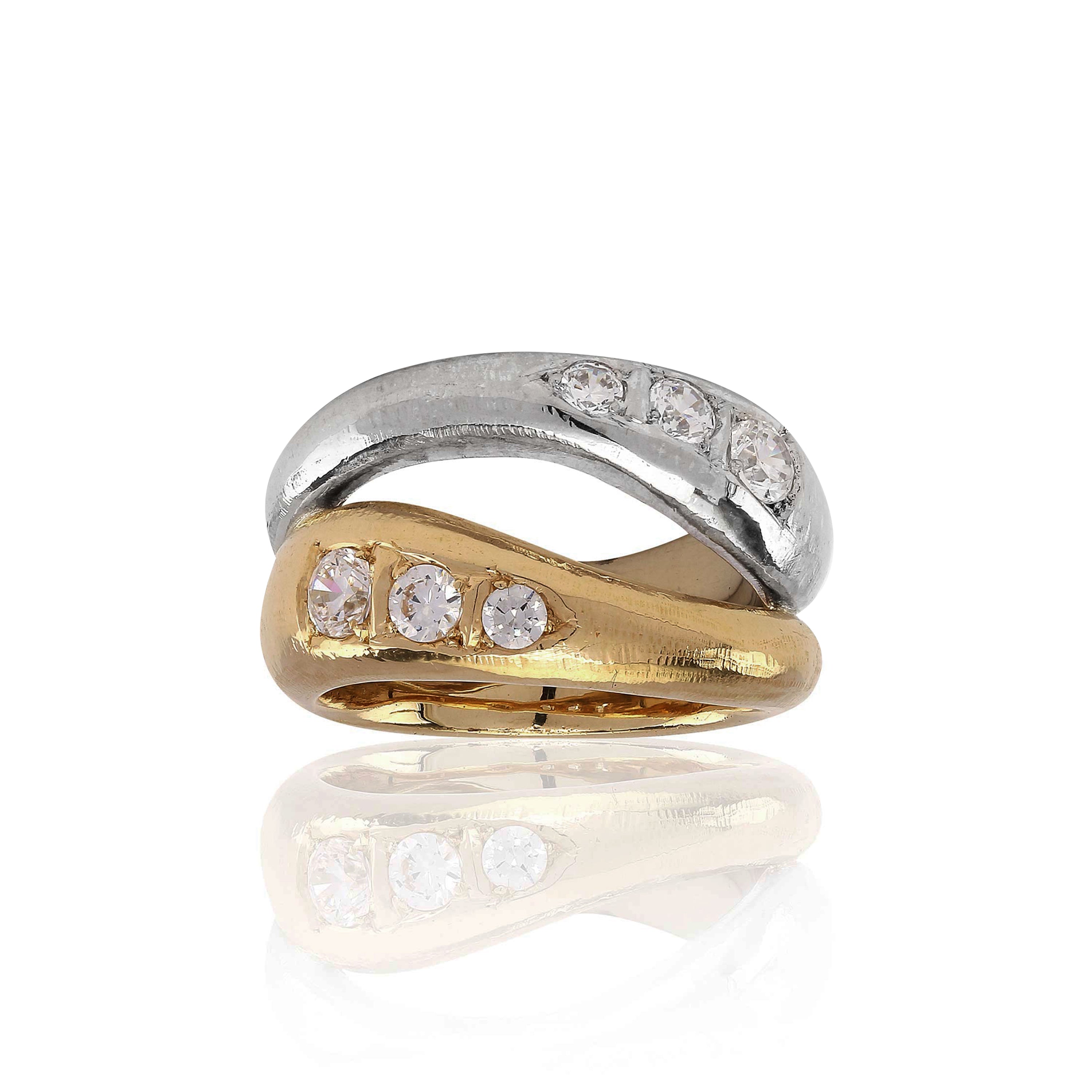 Molai Luxe guldring med diamanter udensidestykke.