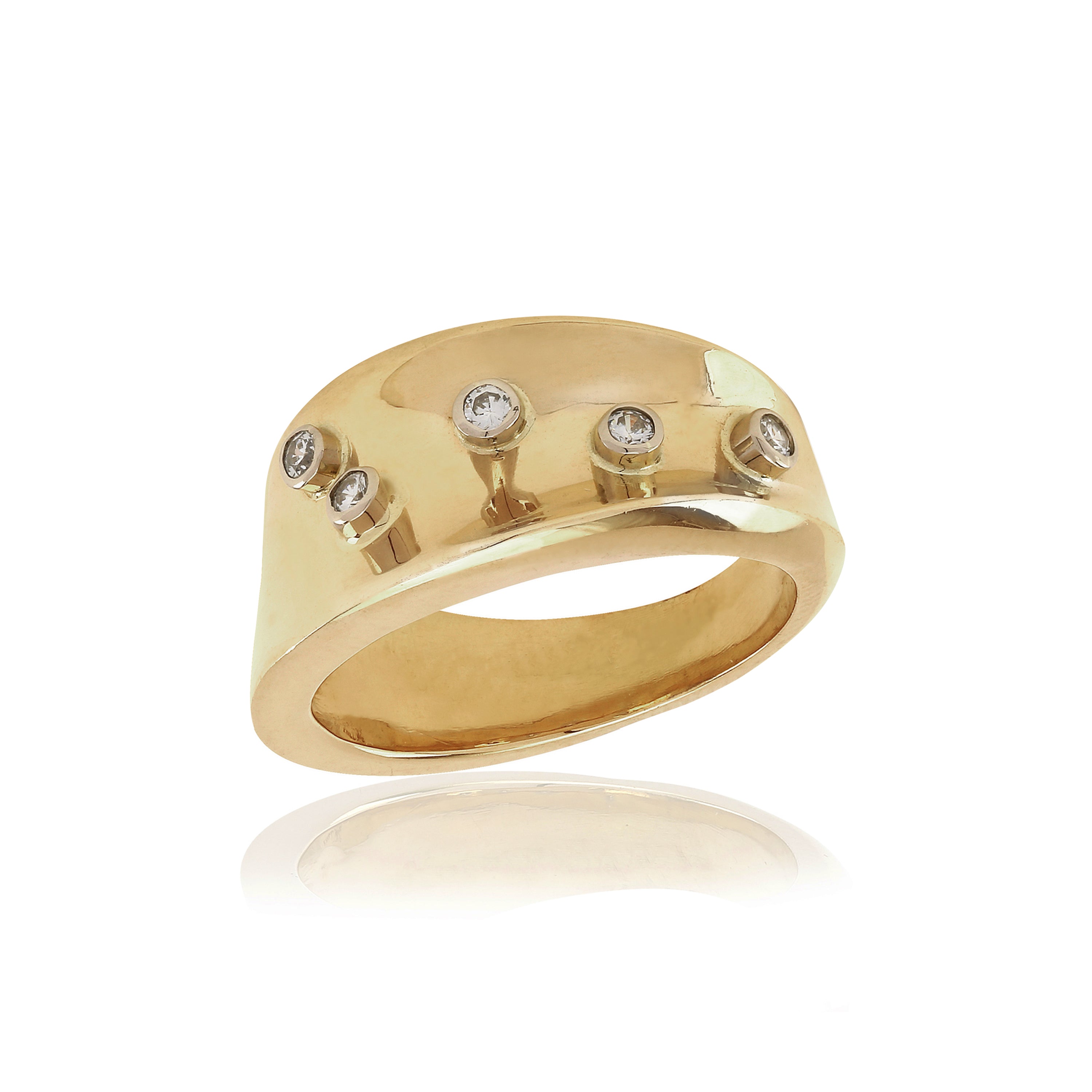 Molai Mature dragende guld ring med diamanter.