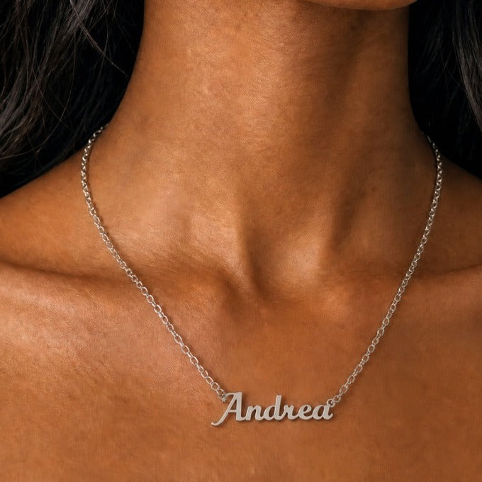 Silverhalsband Nomine Classic buren på modell