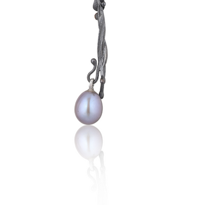 Kairy Elegance Exquisite oxidized silver earrings with pearls.