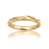 Iwa Classic Exquisite simple gold ring with diamond.