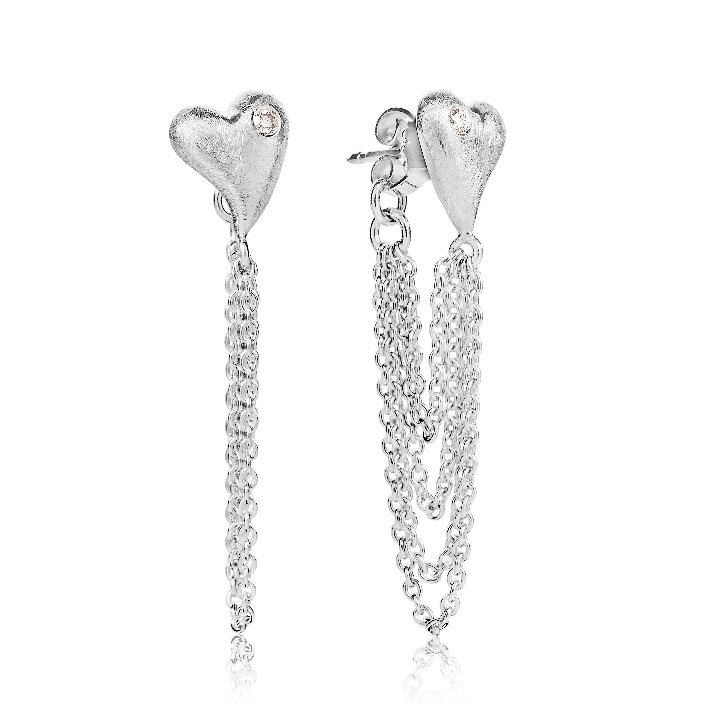 Toyo Vivere Exquisite silver earrings.